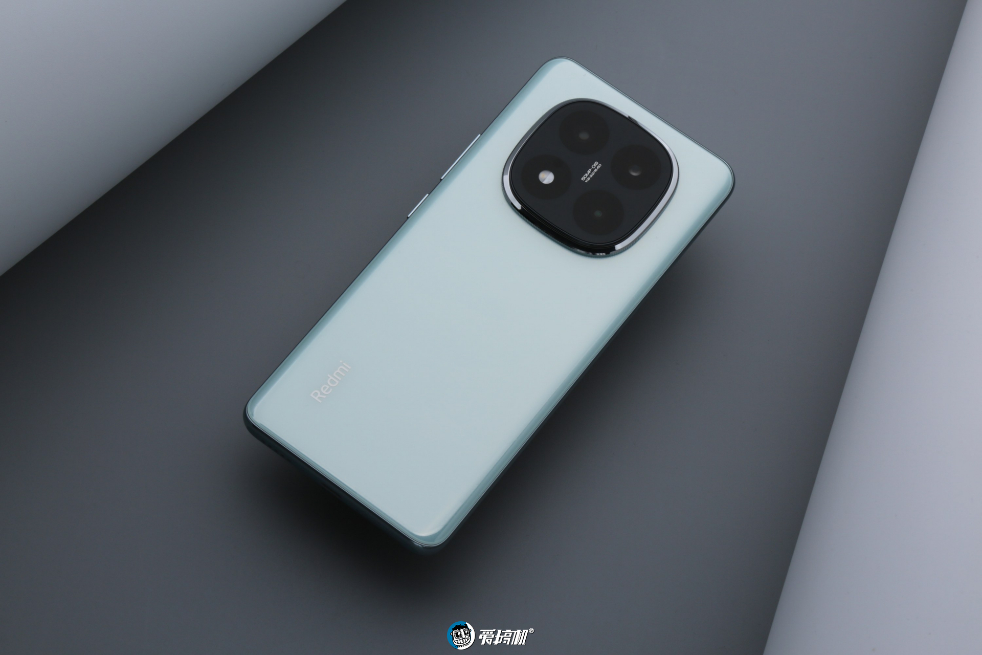 1899元起的“三防机”，Redmi Note 14 Pro+评测：骁龙7s Gen 3+6200mAh电池
