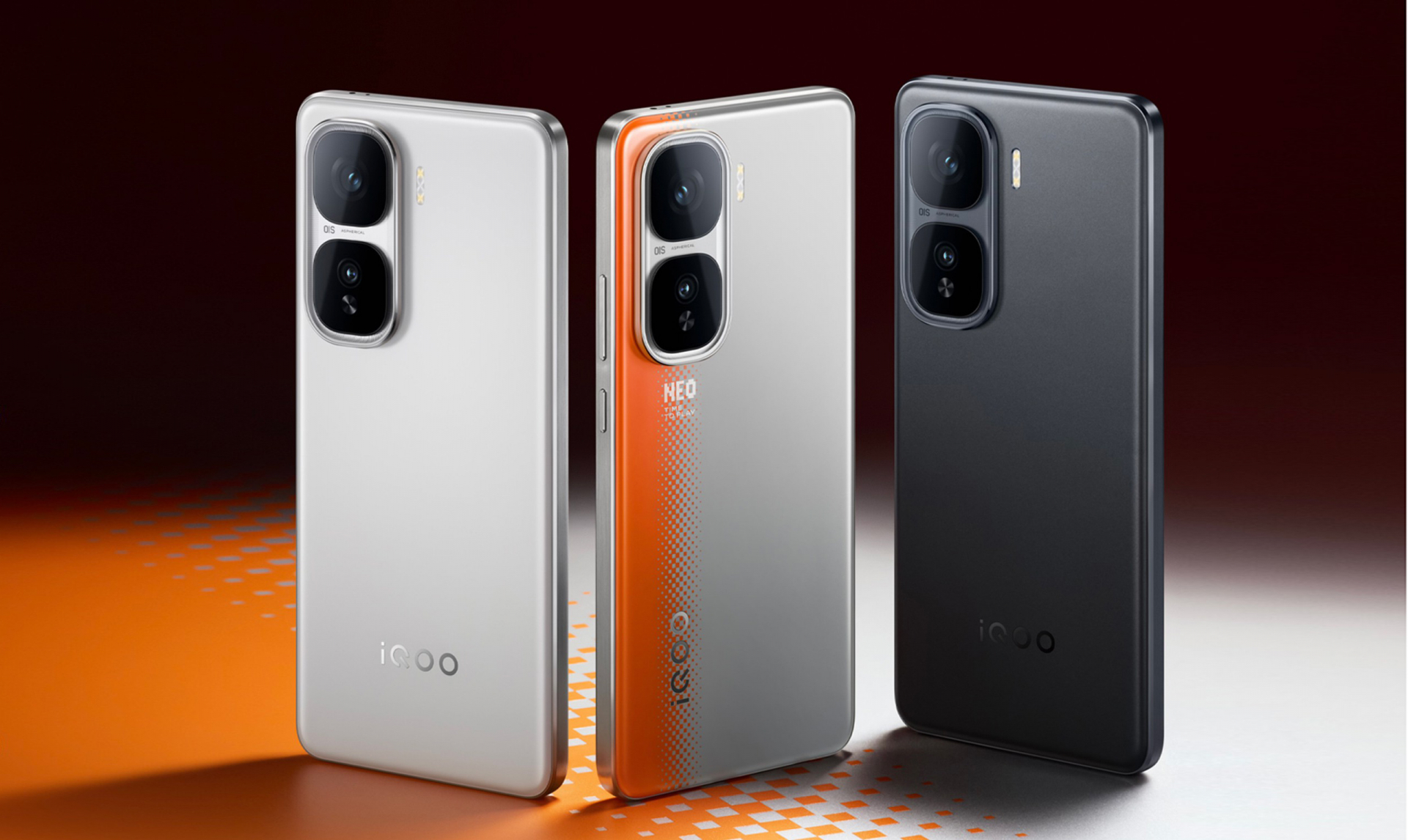首发2299元起，iQOO Neo10系列发布：骁龙8 Gen 3与天玑9400，维信诺F1屏幕，6100mAh电池+120W快充