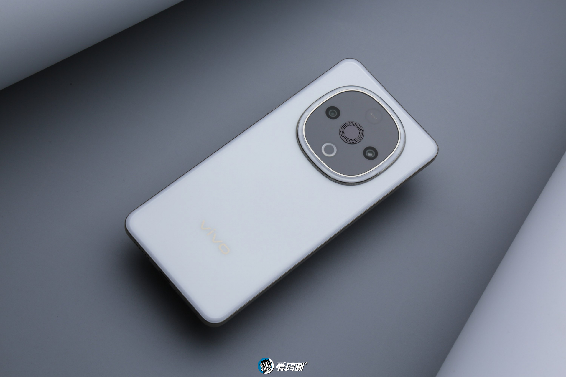 1399元的三扬声器，vivo Y300评测：天玑6300+6500mAh电池是怎样一种体验？