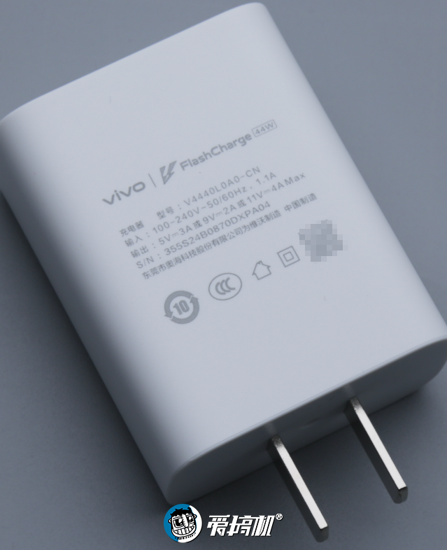 1399元的三扬声器，vivo Y300评测：天玑6300+6500mAh电池是怎样一种体验？