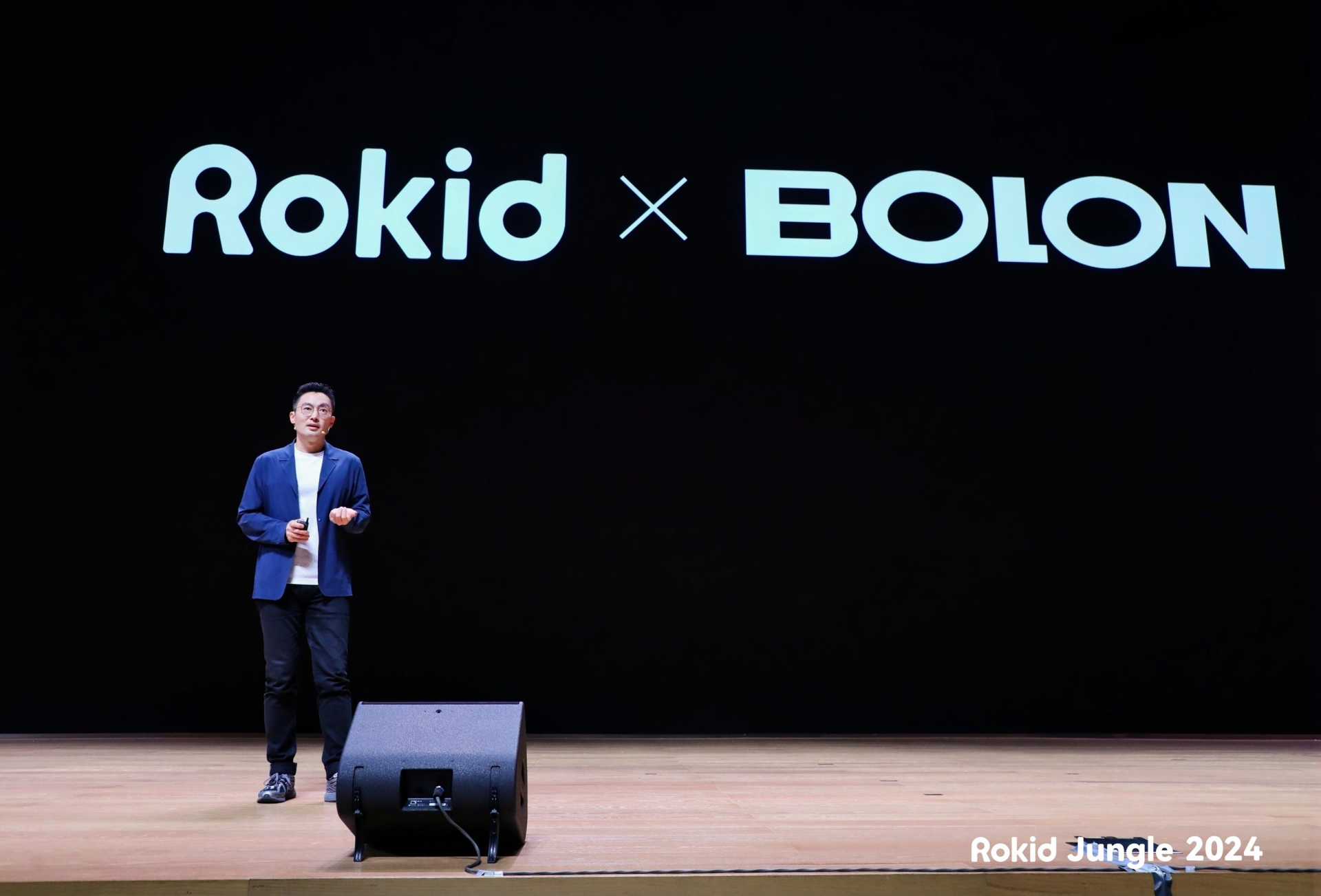 Rokid Glasses发布，AR眼镜跑步进入消费时代