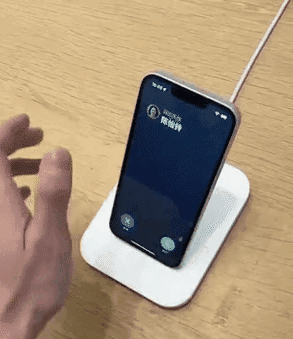 便宜300元，Mate70 Pro优享版上架：麒麟9020宇宙拉开序幕 | 苹果店为iPhone 16e提供专属底座
