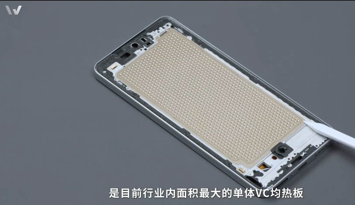 国补1105元起，真我Neo7 SE与真我Neo7x发布：天玑8400-MAX与骁龙6 Gen 4